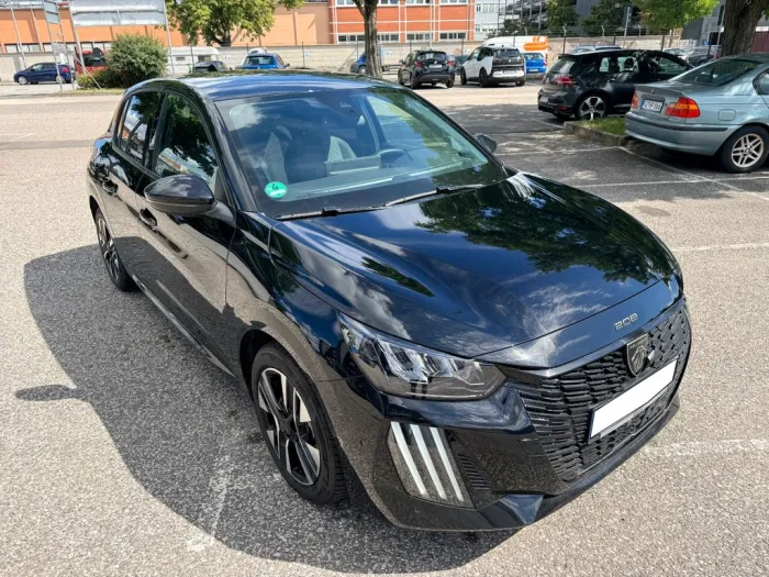 Peugeot 208 1.2 Hybrid 100 Allure