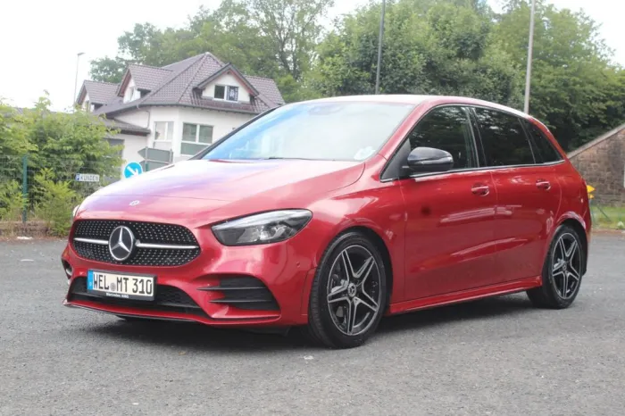 Mercedes-Benz B 180 AMG MBUX/LED/NIGHT PAKET/MB Garantie 