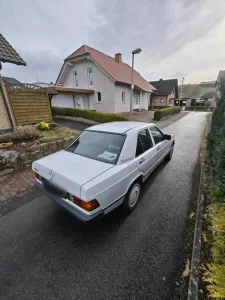 Mercedes-Benz Mercedes Benz 190 E