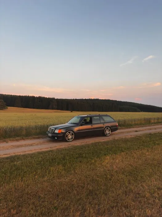 Mercedes-Benz W124 S124 280Te 280T m104 VIEL NEU!!