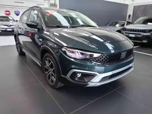 Other FIAT Tipo 1.5 Hybrid DCT Cross