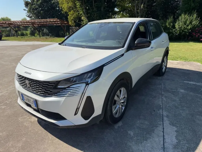 Peugeot 3008 BlueHDi 130 S&S EAT8 Active Pack