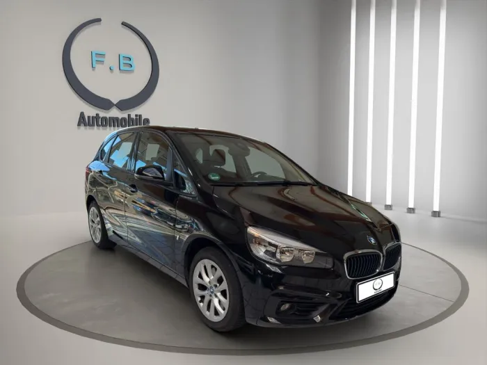 BMW 225 xe Advantage/HYBRID/SHZ/PDC/SD/PD/UVM..