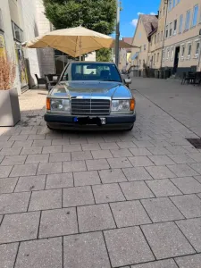 Mercedes-Benz Mercedes Benz W124 230E Automatik Oldtimer...