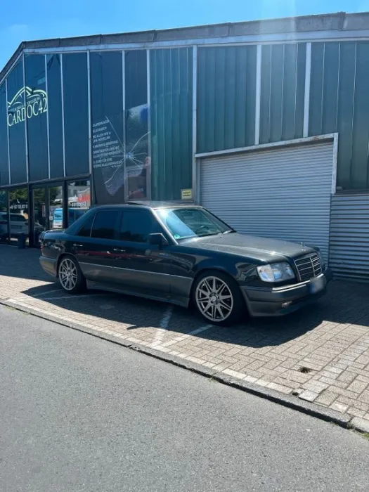 Mercedes-Benz Mercedes Benz E200 W124