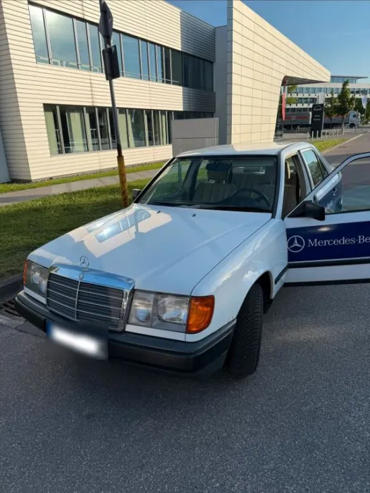 Mercedes-Benz Mercedes W124 200 E Top Zustand!