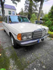 Mercedes-Benz 230 Oldtimer W123