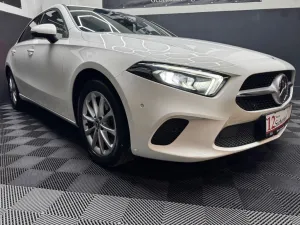 Mercedes-Benz A 250e Limousine*KAMERA*LED*CARPLAY*TEILLEDER*