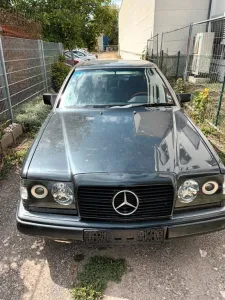 Mercedes-Benz 230