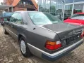 Mercedes-Benz 230