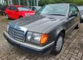 Mercedes-Benz 230