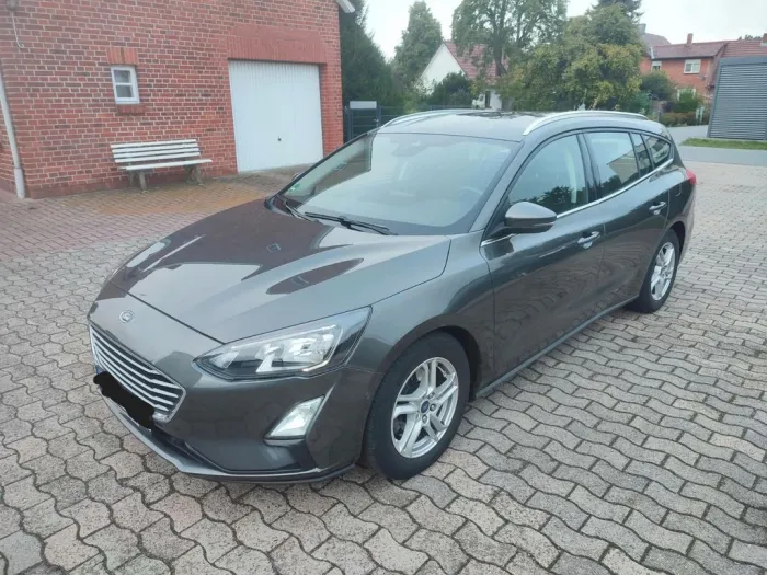 Ford Focus 1,0 EcoBoost Hybrid 92kW Trend Turnier...