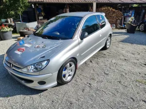 Peugeot 206 RC Rennwagen