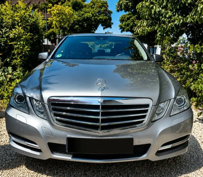 Mercedes-Benz E 200 BlueEFFICIENCY 7G-TRONIC Avantgarde