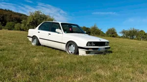 BMW e30 320i Oldtimer Alpinweiss 9x16 Borb...