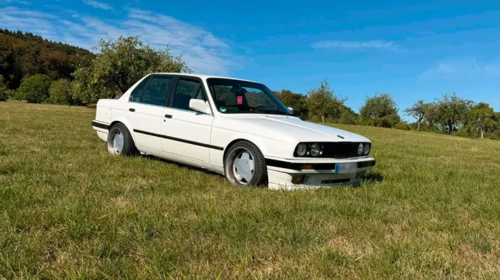 BMW e30 320i Oldtimer Alpinweiss 9x16 Borb...