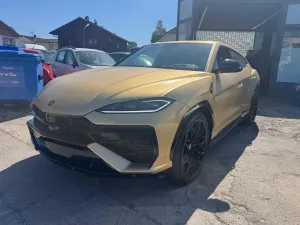 Lamborghini Urus 4.0 V8 PHEV SE Pano 23 Zoll B&O AD Personam
