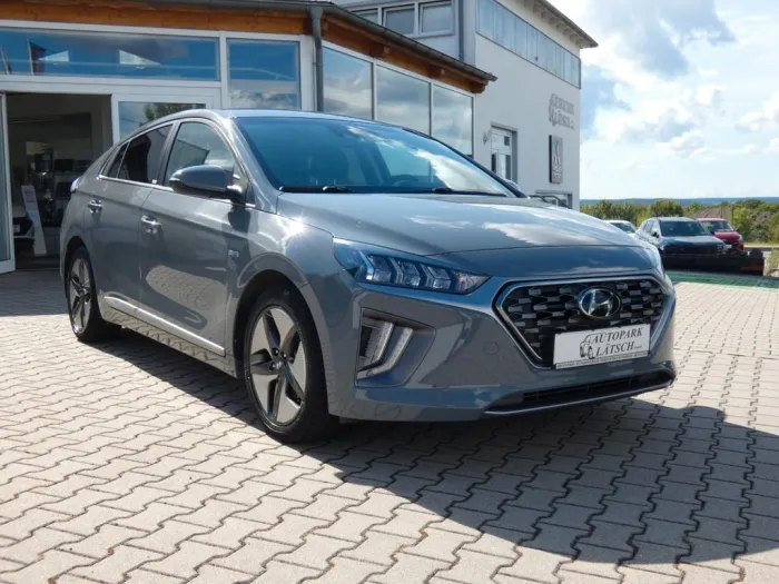 Hyundai IONIQ Ioniq Style Hybrid NAVI Kamera