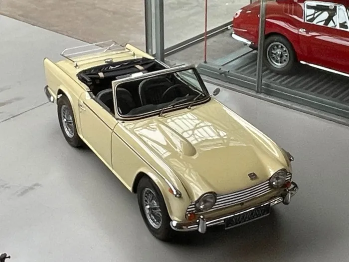 Triumph TR250 6Zylinder