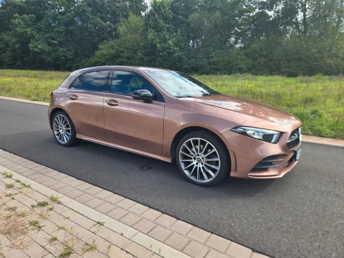 Mercedes-Benz A 250 e Plug-in-Hybrid / AMG-Paket