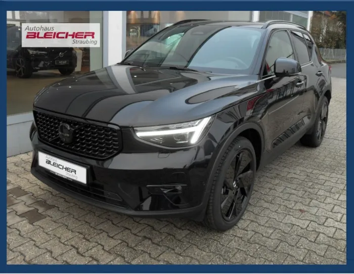 Volvo XC40 B4 Plus Black Edition - 360° - Pamora.