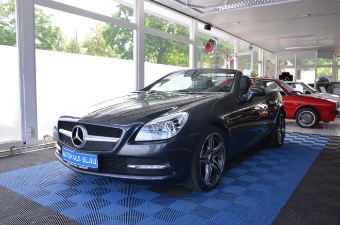 Mercedes-Benz SLK 200 Roadster *AUTOMATIK*LEDER*NAVI*ILS*PDC*