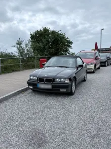 BMW 320i / Cabrio Automatik .