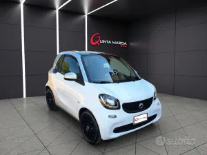 Smart Fortwo 1.0 71cv AUTOMATICA NAVI/CERCHI BLA