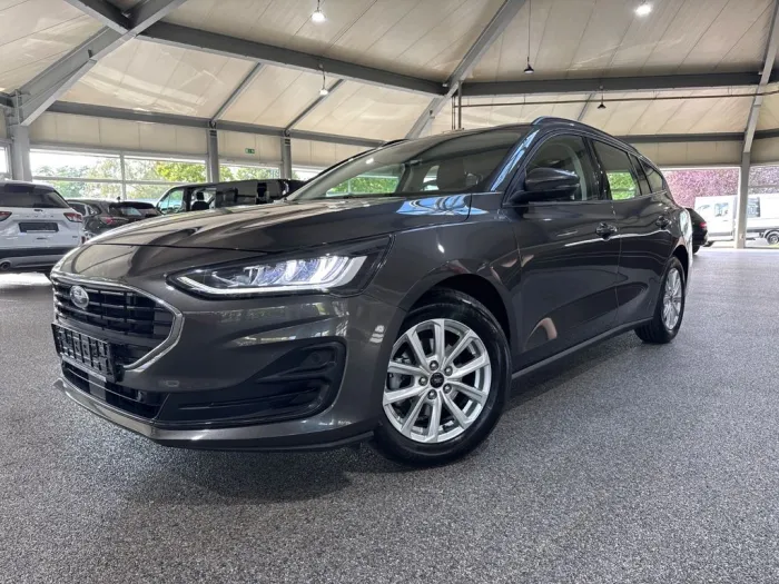 Ford Focus Tur 1.5D Cool&Connect LED Navi RfK PDC