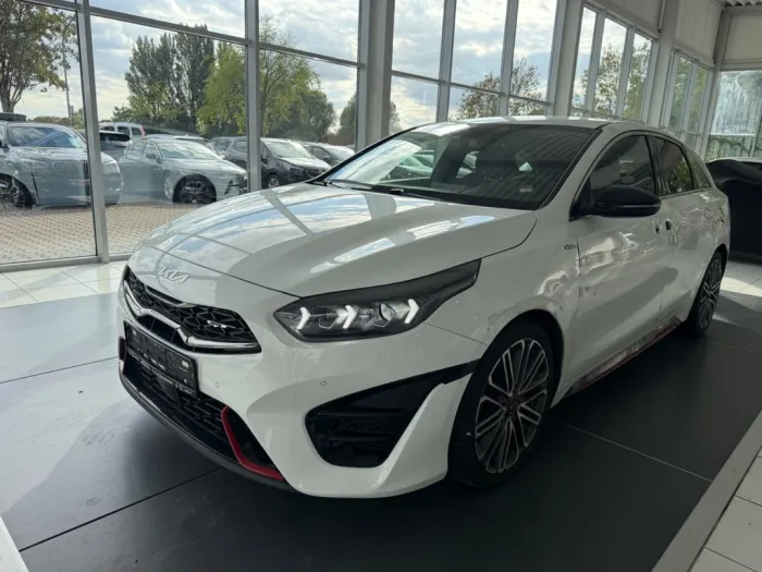 Kia ProCeed GT