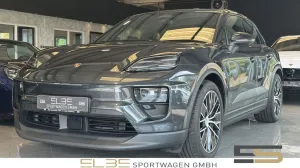 Porsche Macan Electric 21