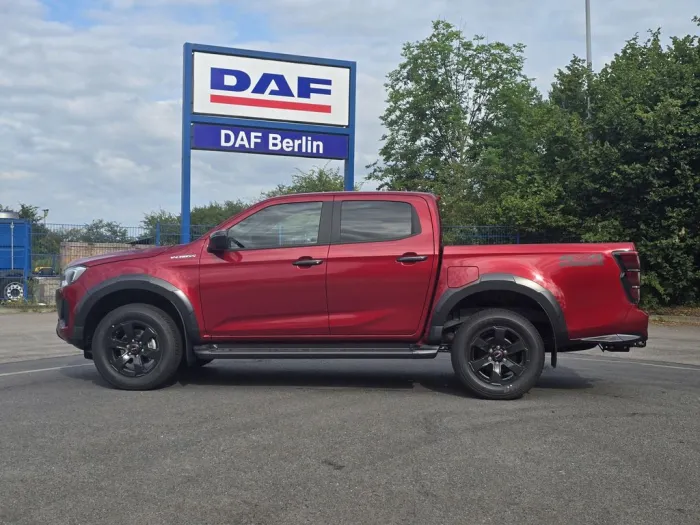Isuzu D-Max V-Cross im Vorlauf 25er Modell