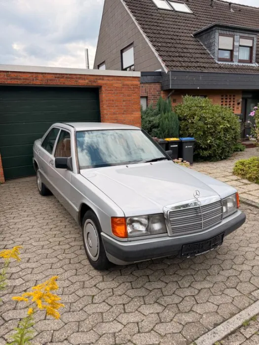 Mercedes-Benz 190E 2.0 