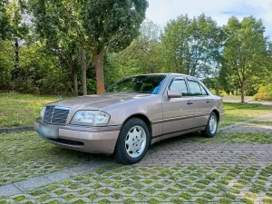 Mercedes-Benz Mercedes C200 Automatik