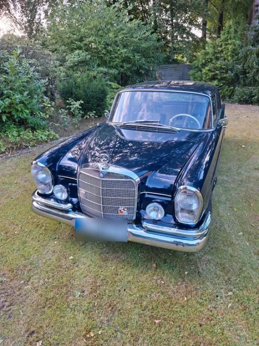 Mercedes-Benz DB 220 W 111 Heckflosse