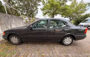 Mercedes-Benz Mercedes Benz C180