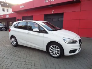 BMW 218 i Active Tourer  AUTOMATIK-NAVI-PANORAMADACH