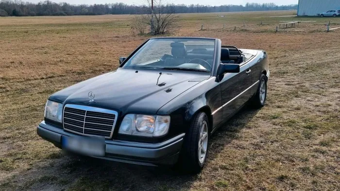 Mercedes-Benz E200 Cabrio
