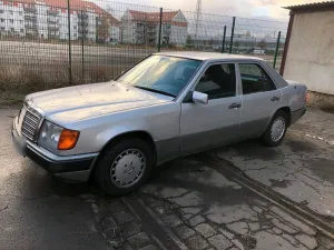Mercedes-Benz 300 E 4 Matic W124 Mopf 1 Ol...