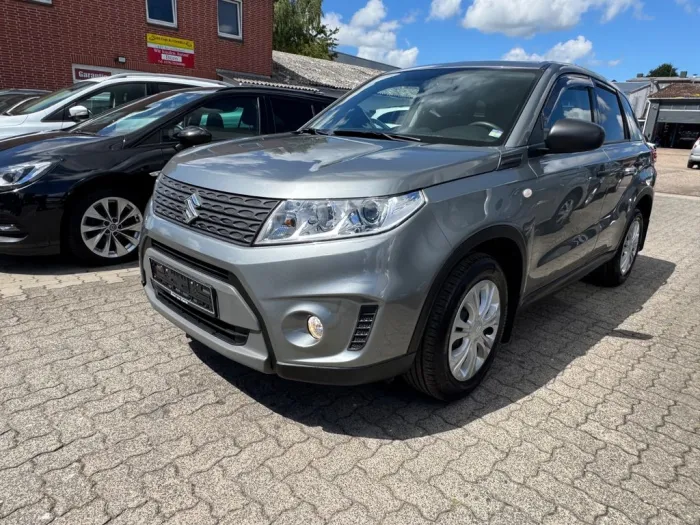 Suzuki Vitara 1.6 Club 4x2 *1.Hand ! TÜV