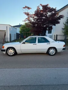 Mercedes-Benz Mercedes 190E Automatik, 143t km original,...