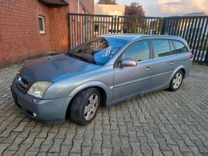 Opel vectra c Caravan 3.2 lpg tüv 3/28