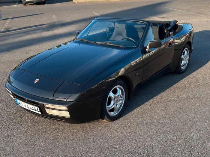 Porsche 944 S2 Cabrio TÜV und Zahnriemen neu