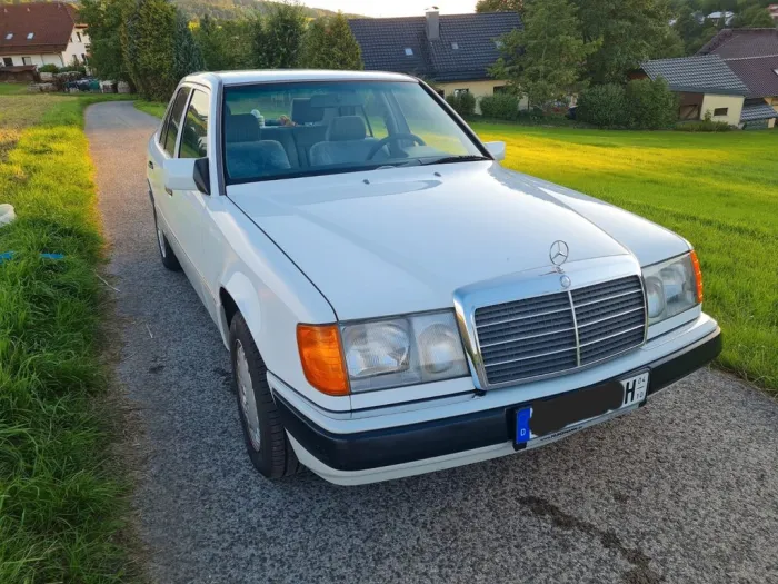 Mercedes-Benz 230 E, W124,  H-Kennzeichen,  Gutachten 1-