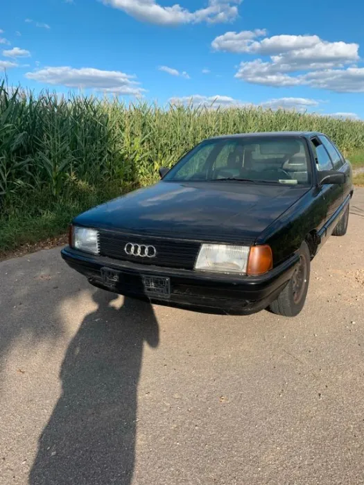 Audi 100 Typ44