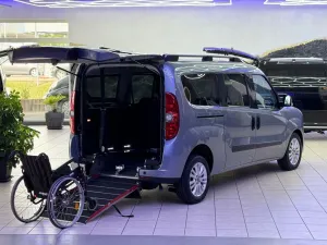 Fiat Doblo  Lounge Behindertengerecht-Rampe