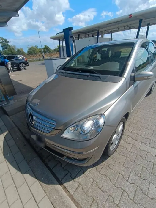 Mercedes-Benz Mercedes B200 mit Benzin und Gas (LPG) W 245