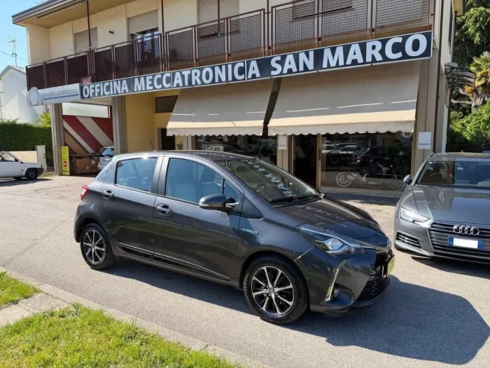 Toyota TOYOTA - Yaris - 1.5 Hybrid 5p. Active UNICO PRO