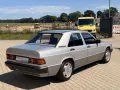 Mercedes-Benz 190 E 1.8 mit Radio CD-Servolenkung-Alu 15 Zoll-