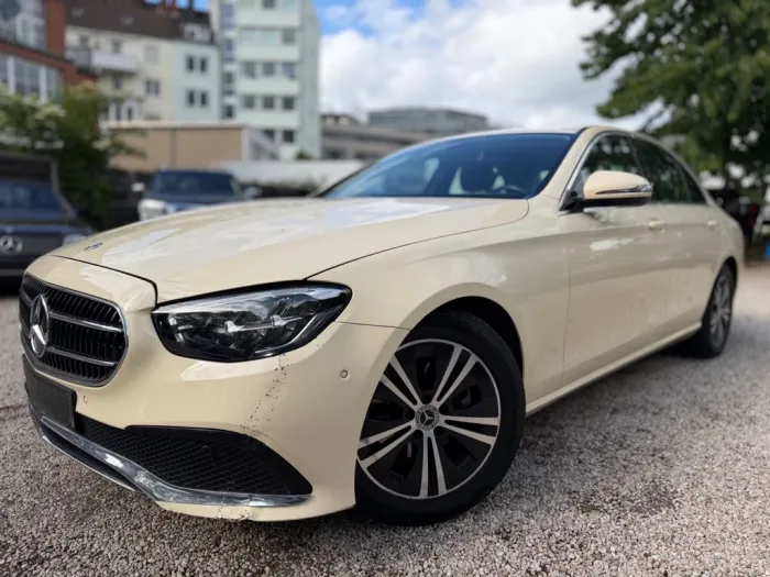 Mercedes-Benz E200d LIM/TAXI/NAVI/R-CAM/LED/WIDESCREEN/PDC/TÜV